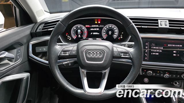 Audi Q3 2020 — photo 19