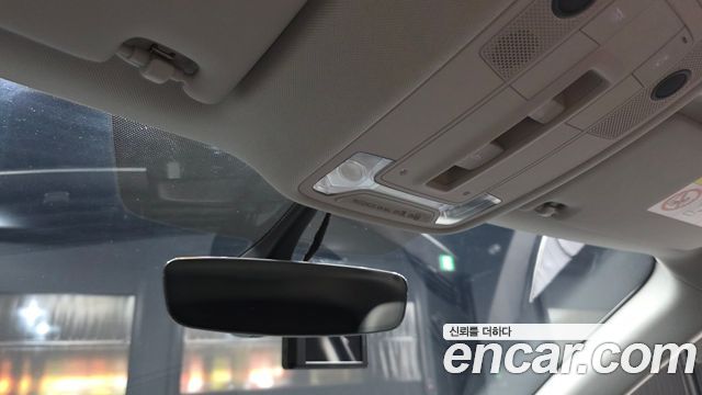 Audi Q3 2020 — photo 22