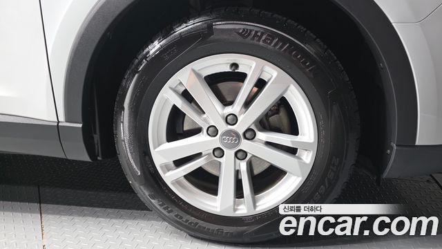 Audi Q3 2020 — photo 7