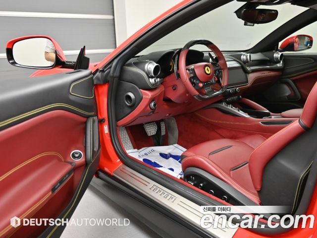 Ferrari GTC4 Lusso 2018 — photo 11