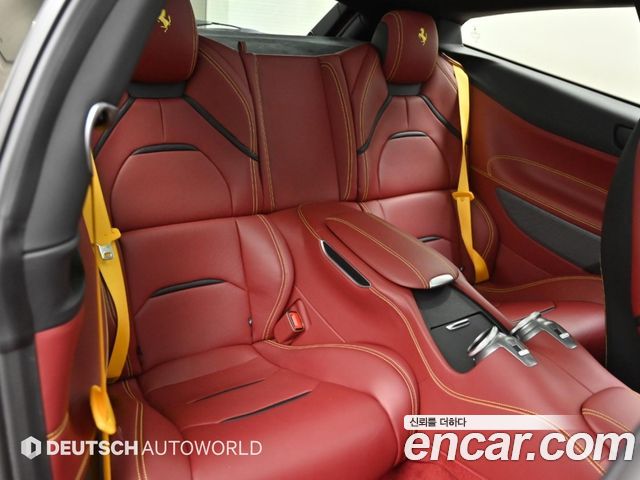 Ferrari GTC4 Lusso 2018 — photo 12