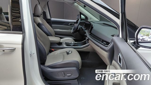 Kia Canival 2025 — photo 17