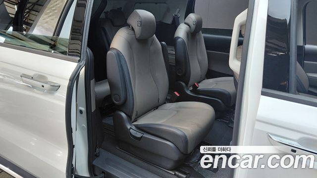 Kia Canival 2025 — photo 16