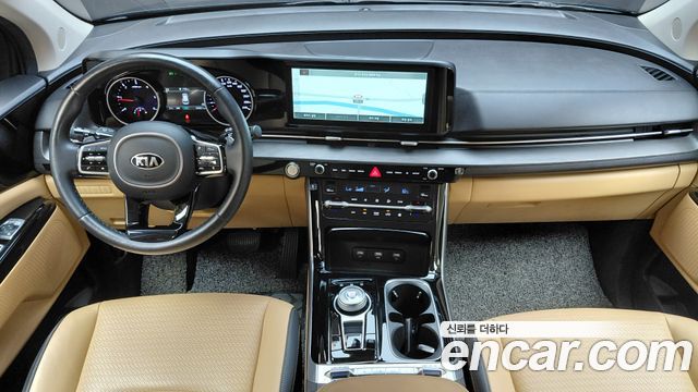 Kia Canival 2021 — photo 10