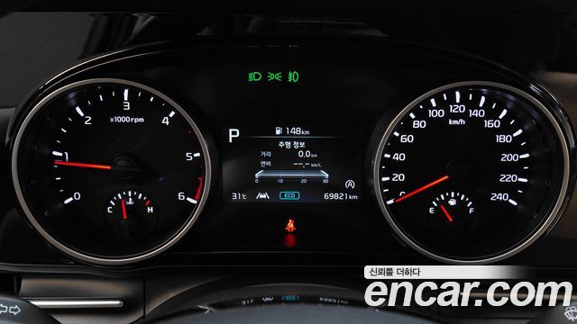 Kia Canival 2021 — photo 11