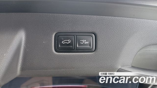 Kia Canival 2021 — photo 23