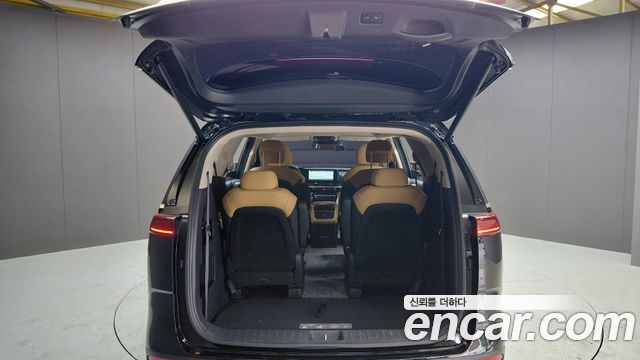 Kia Canival 2021 — photo 24