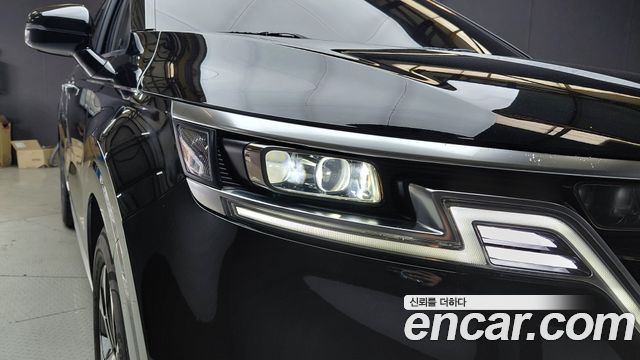 Kia Canival 2021 — photo 8