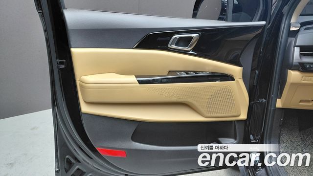 Kia Canival 2021 — photo 14