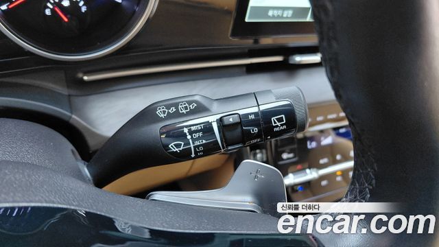 Kia Canival 2021 — photo 29