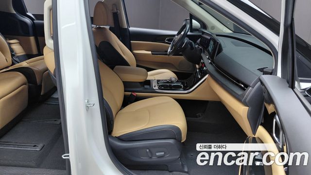 Kia Canival 2022 — photo 13