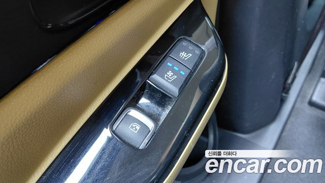 Kia Canival 2022 — photo 22