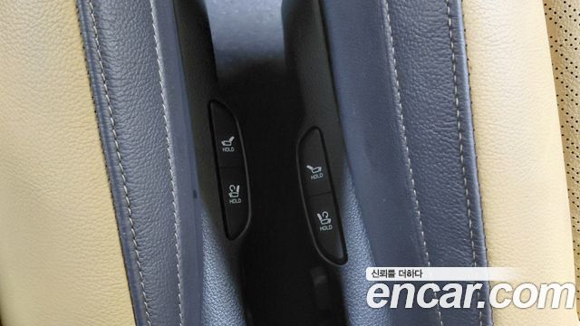 Kia Canival 2022 — photo 24