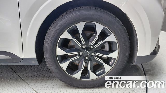 Kia Canival 2022 — photo 7