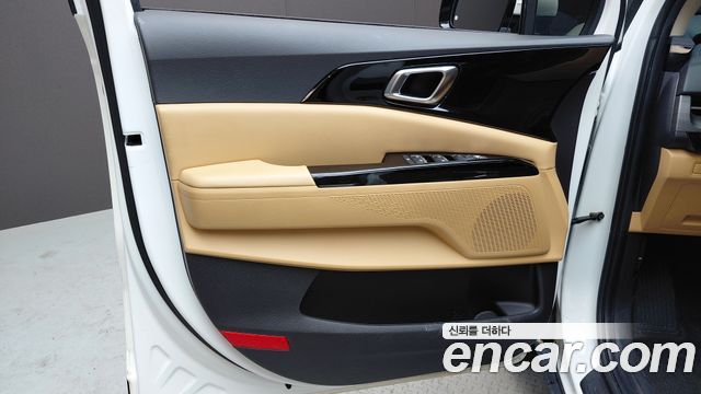 Kia Canival 2022 — photo 14