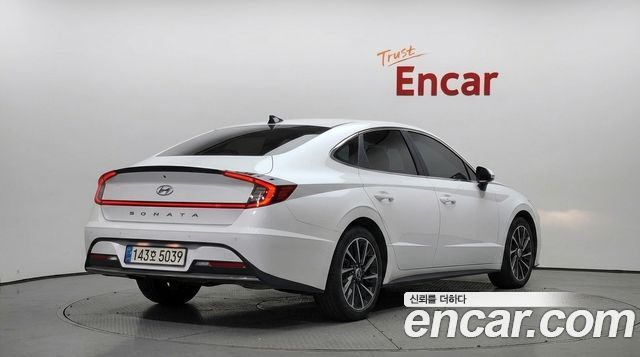 Hyundai Sonata 2022 — photo 2