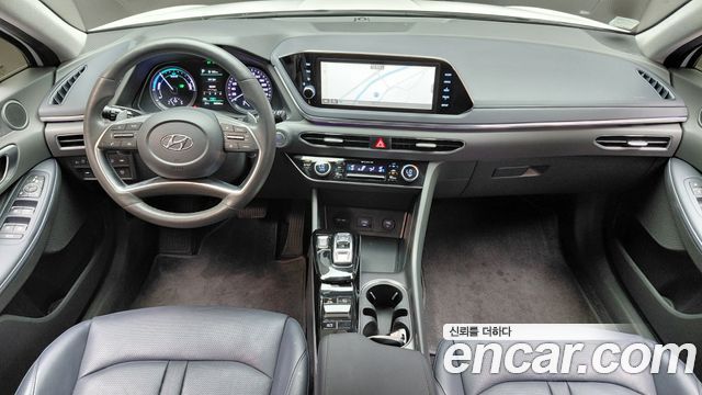 Hyundai Sonata 2022 — photo 10