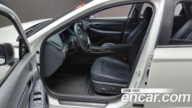 Hyundai Sonata 2022 — photo 13