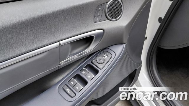 Hyundai Sonata 2022 — photo 19