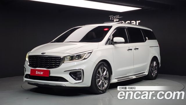 Kia Canival 2019 — photo 1