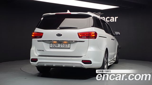 Kia Canival 2019 — photo 4