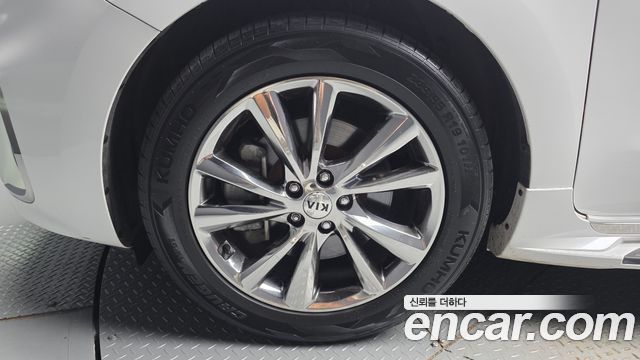 Kia Canival 2019 — photo 5