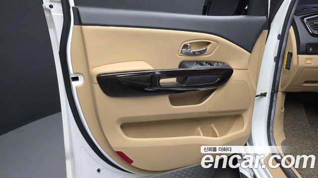 Kia Canival 2019 — photo 14