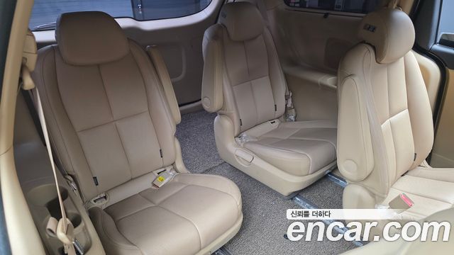 Kia Canival 2019 — photo 27