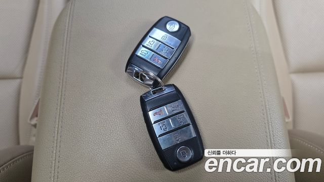 Kia Canival 2019 — photo 29