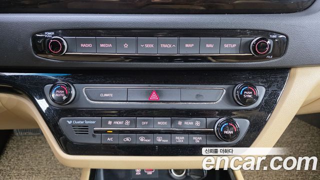 Kia Canival 2019 — photo 31