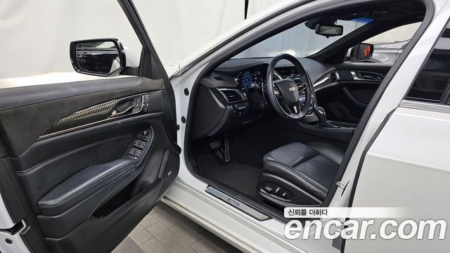 Cadillac CTS 2017 — photo 13