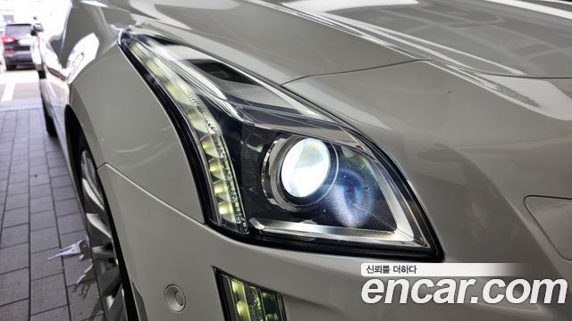 Cadillac CTS 2017 — photo 8