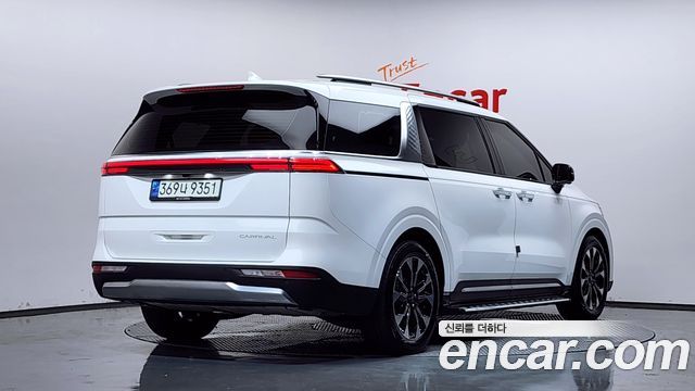 Kia Canival 2021 — photo 2