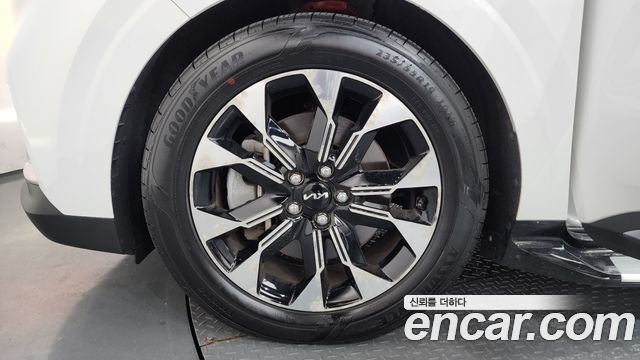 Kia Canival 2021 — photo 5
