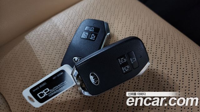 Kia Canival 2021 — photo 22