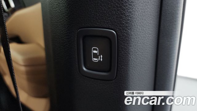 Kia Canival 2021 — photo 24