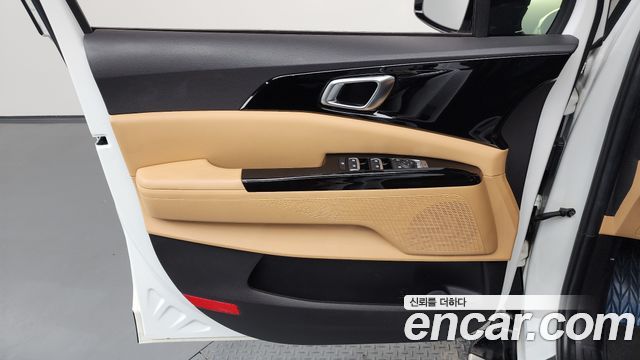 Kia Canival 2021 — photo 14