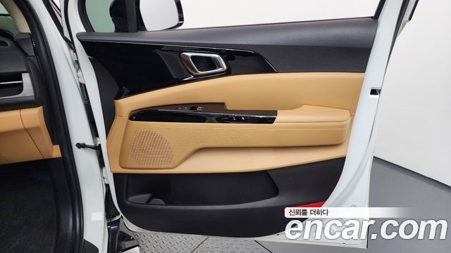 Kia Canival 2021 — photo 15