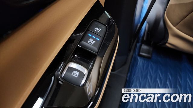 Kia Canival 2021 — photo 30