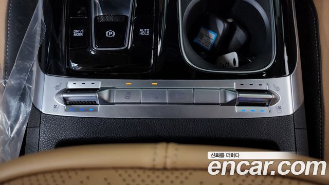 Kia Canival 2021 — photo 31
