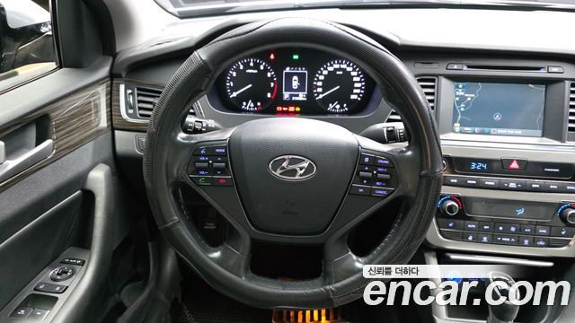 Hyundai Sonata 2015 — photo 13