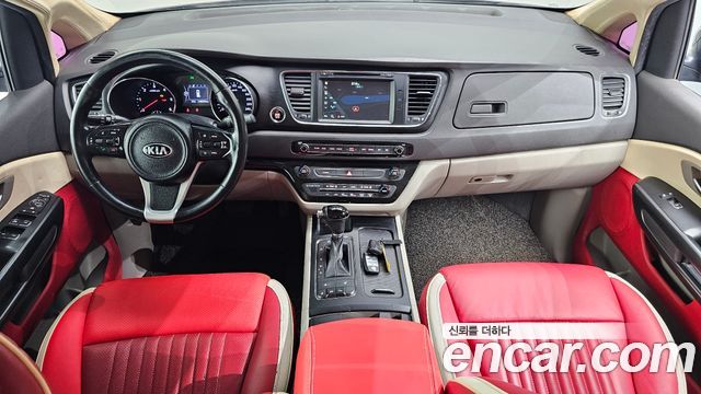 Kia Canival 2016 — photo 10