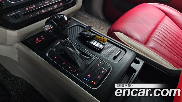 Kia Canival 2016 — photo 12
