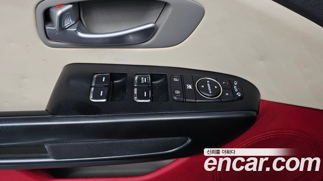 Kia Canival 2016 — photo 21
