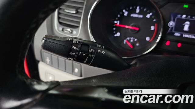 Kia Canival 2016 — photo 23