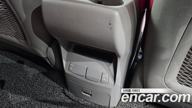 Kia Canival 2016 — photo 25