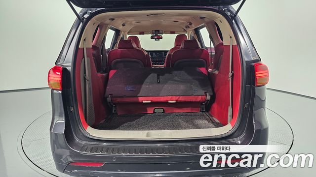 Kia Canival 2016 — photo 26