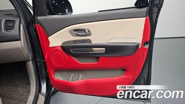 Kia Canival 2016 — photo 15