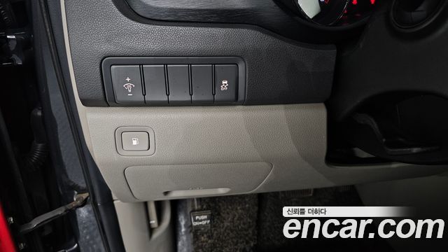 Kia Canival 2016 — photo 30