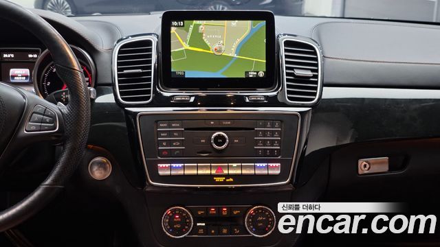 Mercedes-Benz GLS-Class 2017 — photo 13